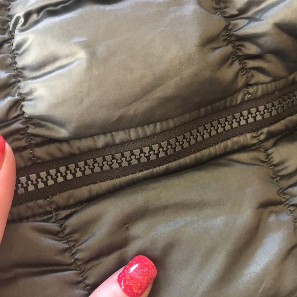 North face green jacket - Picture 13 of 13